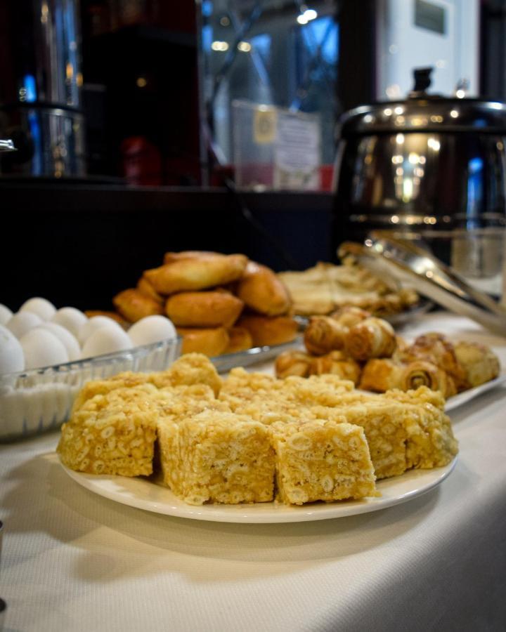 Karagandy Hotel "Continent" Halal מראה חיצוני תמונה